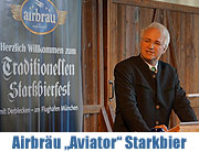 Am 14.03.2014 trafen sich die Starkbierfreunde aus der Region im Airbräu, zum Aviator geladen hatte man wieder Kabarettist Wolfgang Krebs der hier als Edmund Stoiber (©Foto:  Martin Schmitz)